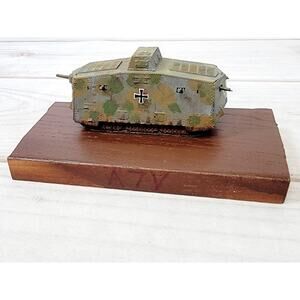 1/72 Hand Painted German WWI A7V Tank On Wooden Stand